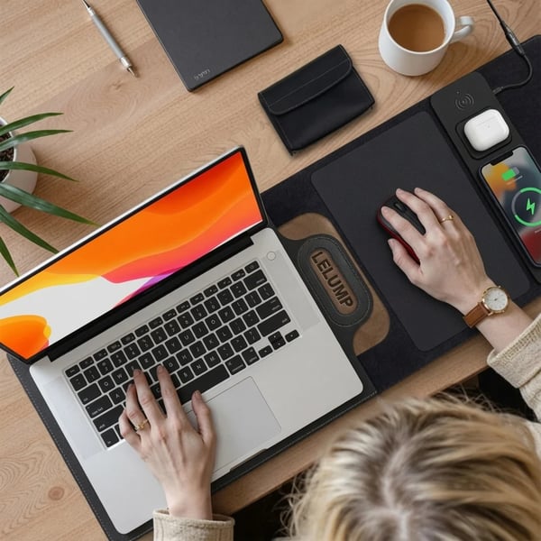 🔥New Premium Wireless Charging Laptop Bag