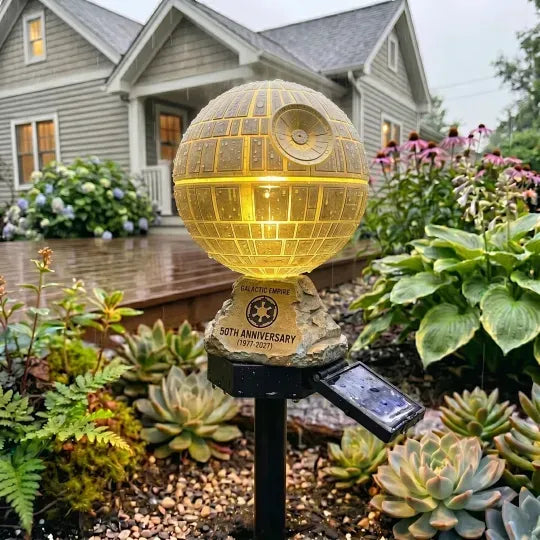 🖖 Starship Enterprise Solar Garden Light – 60th Anniversary Edition
