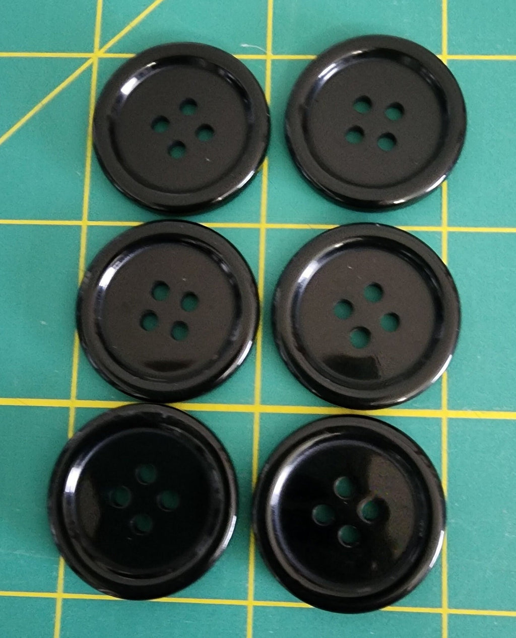 1" BLACK ROUND BUTTONS